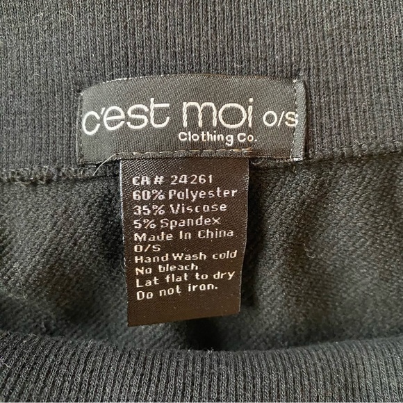 C’est moi leggings. One size fits most. Black, distressed. Cut out details. - Picture 6 of 9